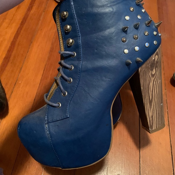 Blue spiked booties! Size 8 - Picture 3 of 4